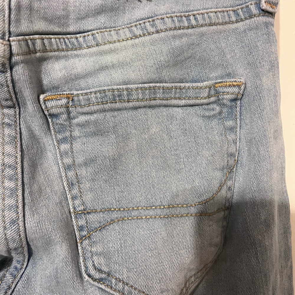 Hollister Women's Light Blue Skinny Jeans - Picture 4 of 7